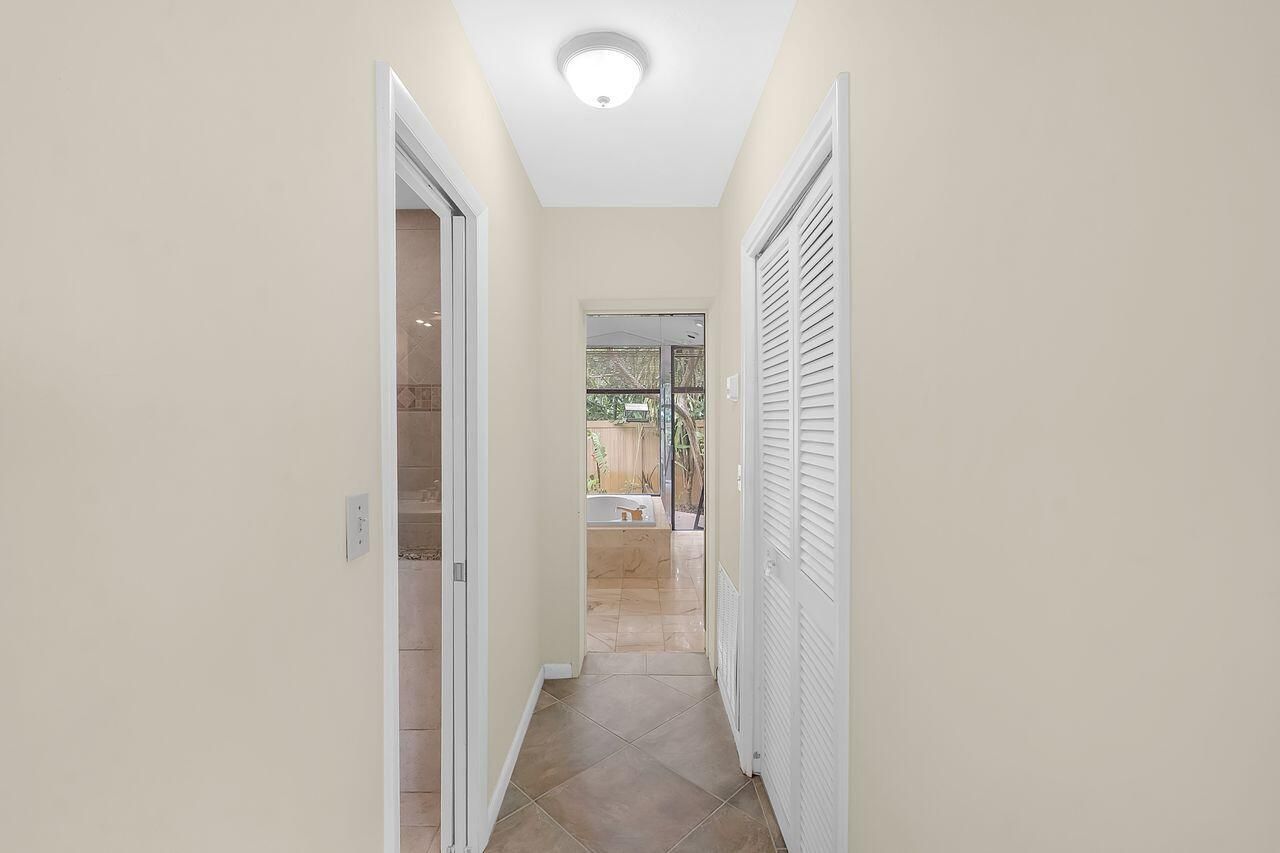 1915 NE 208th Terrace, Miami, FL 33179 Photo