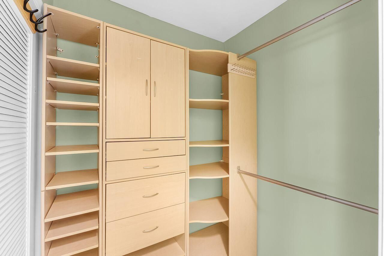 1915 NE 208th Terrace, Miami, FL 33179 Photo