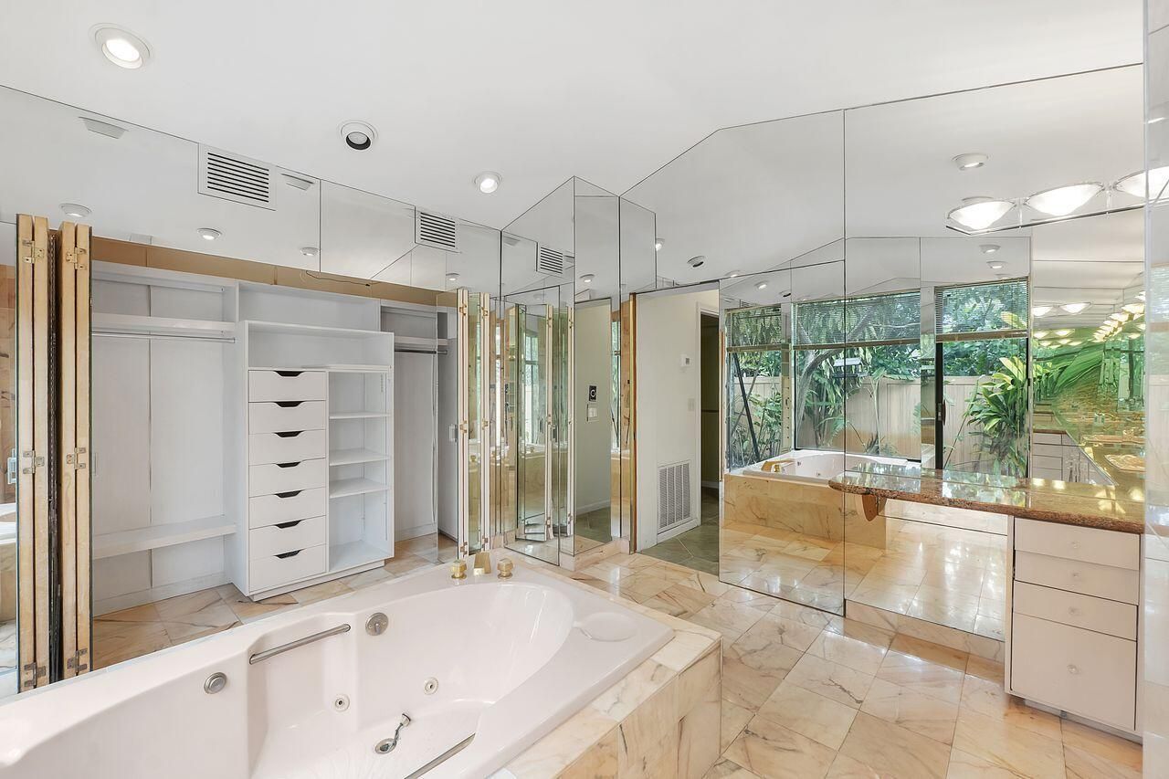 1915 NE 208th Terrace, Miami, FL 33179 Photo