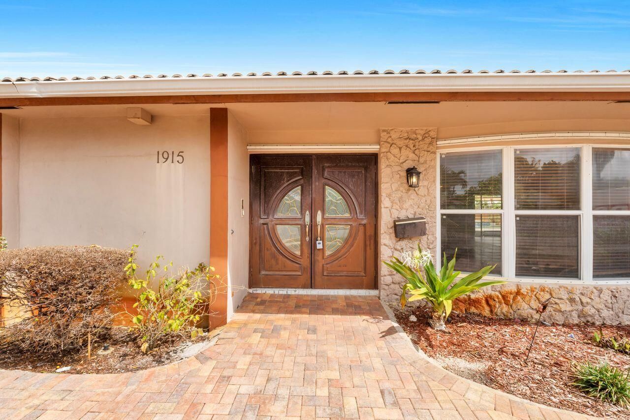 1915 NE 208th Terrace, Miami, FL 33179 Photo