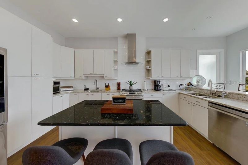 2106 Pelican Court, Tarpon Springs, FL 34689 Photo