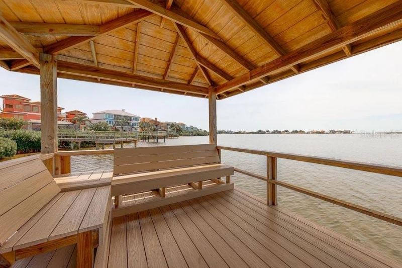 2106 Pelican Court, Tarpon Springs, FL 34689 Photo