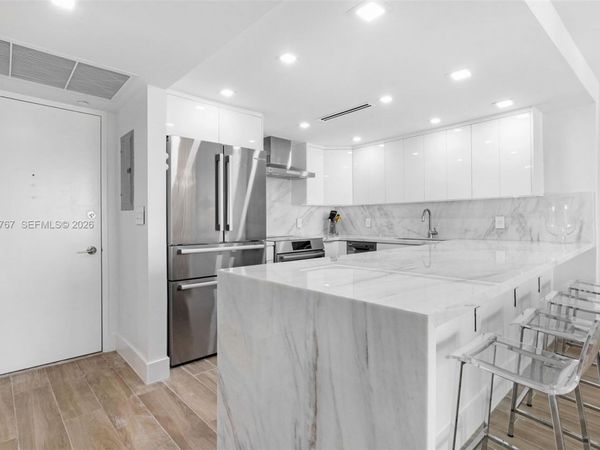 5701 Collins Ave , Unit 1707, Miami Beach, FL 33140