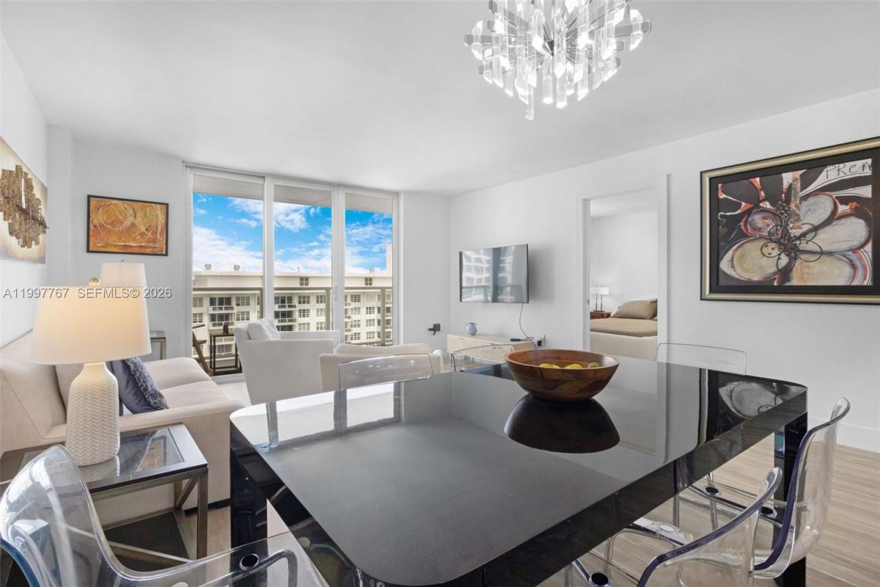 5701 Collins Ave , Unit 1707, Miami Beach, FL 33140 Photo