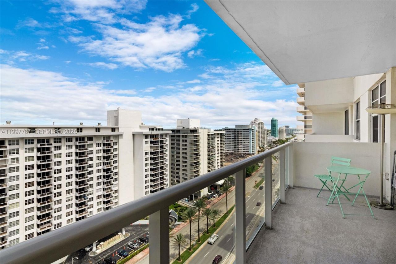 5701 Collins Ave , Unit 1707, Miami Beach, FL 33140 Photo