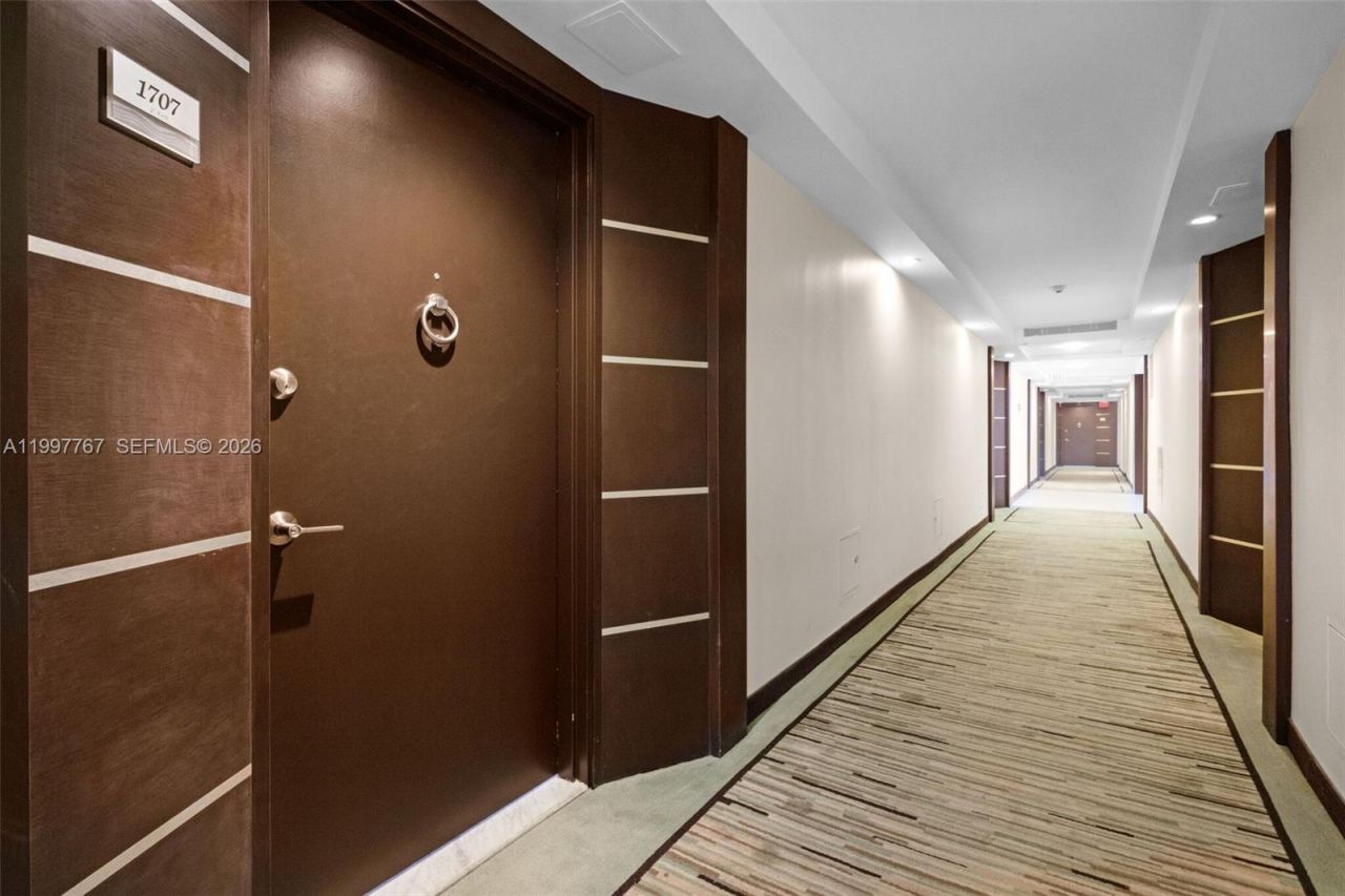 5701 Collins Ave , Unit 1707, Miami Beach, FL 33140 Photo