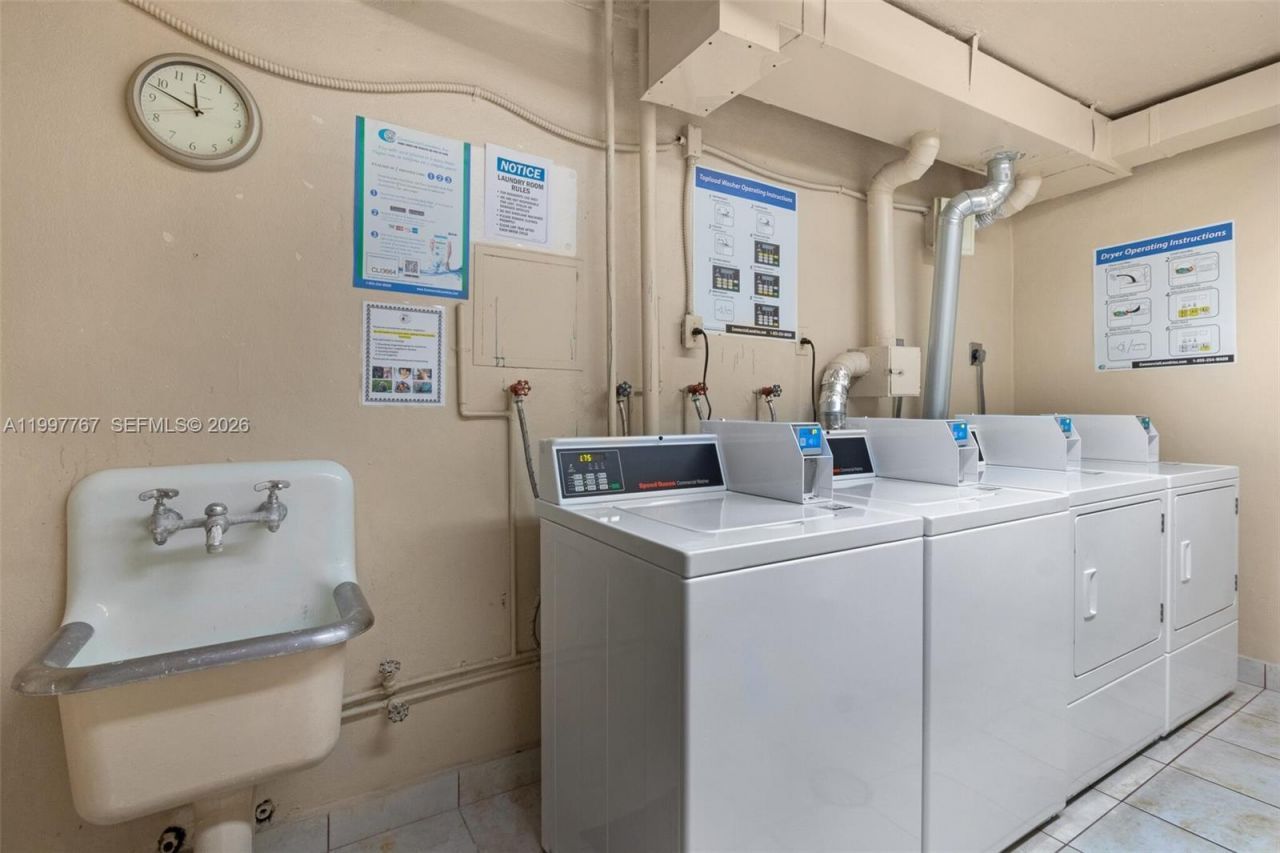 5701 Collins Ave , Unit 1707, Miami Beach, FL 33140 Photo