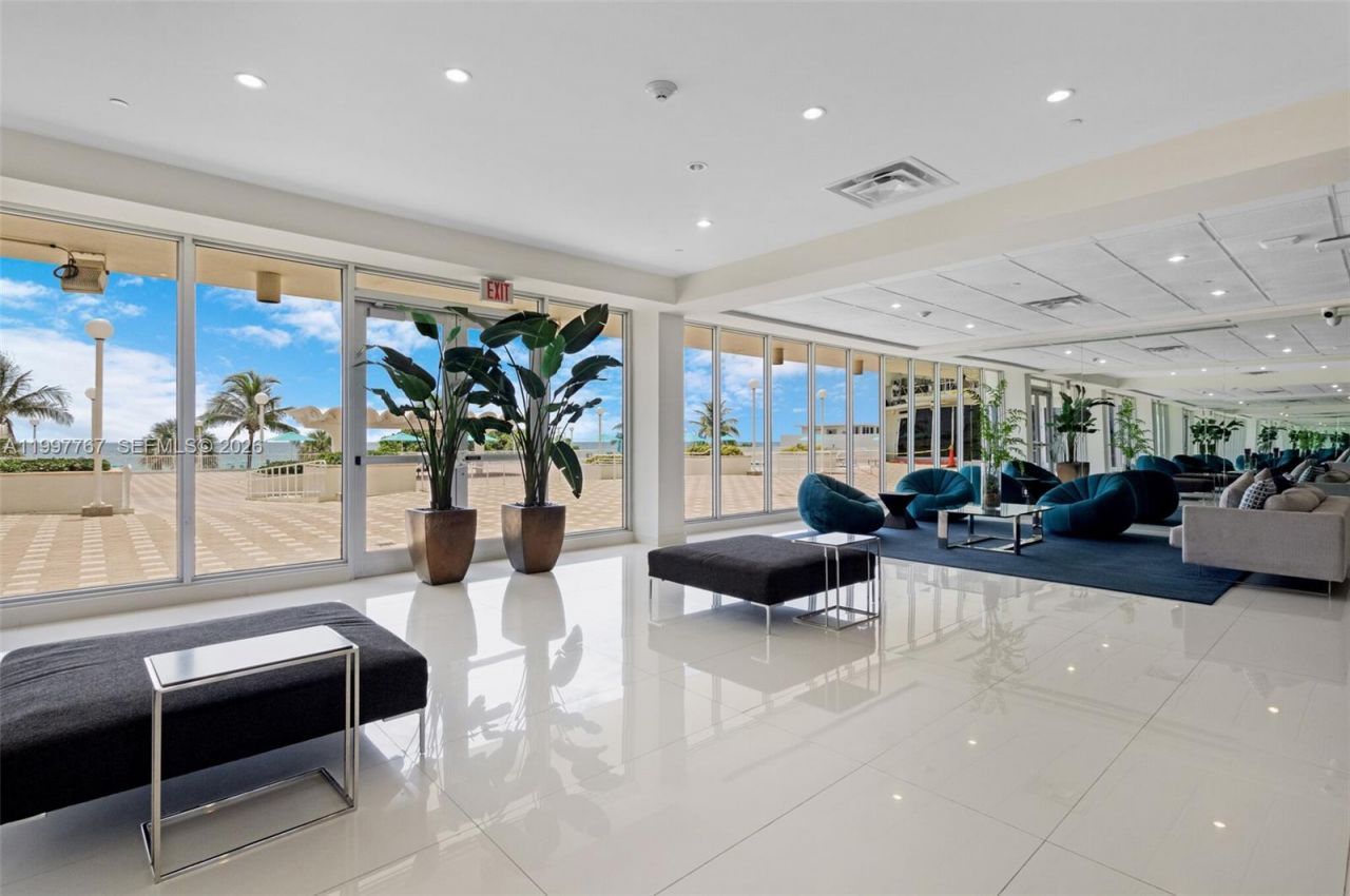 5701 Collins Ave , Unit 1707, Miami Beach, FL 33140 Photo