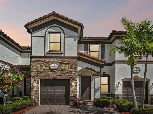 18431 NW 89th Ct, Hialeah, FL 33018