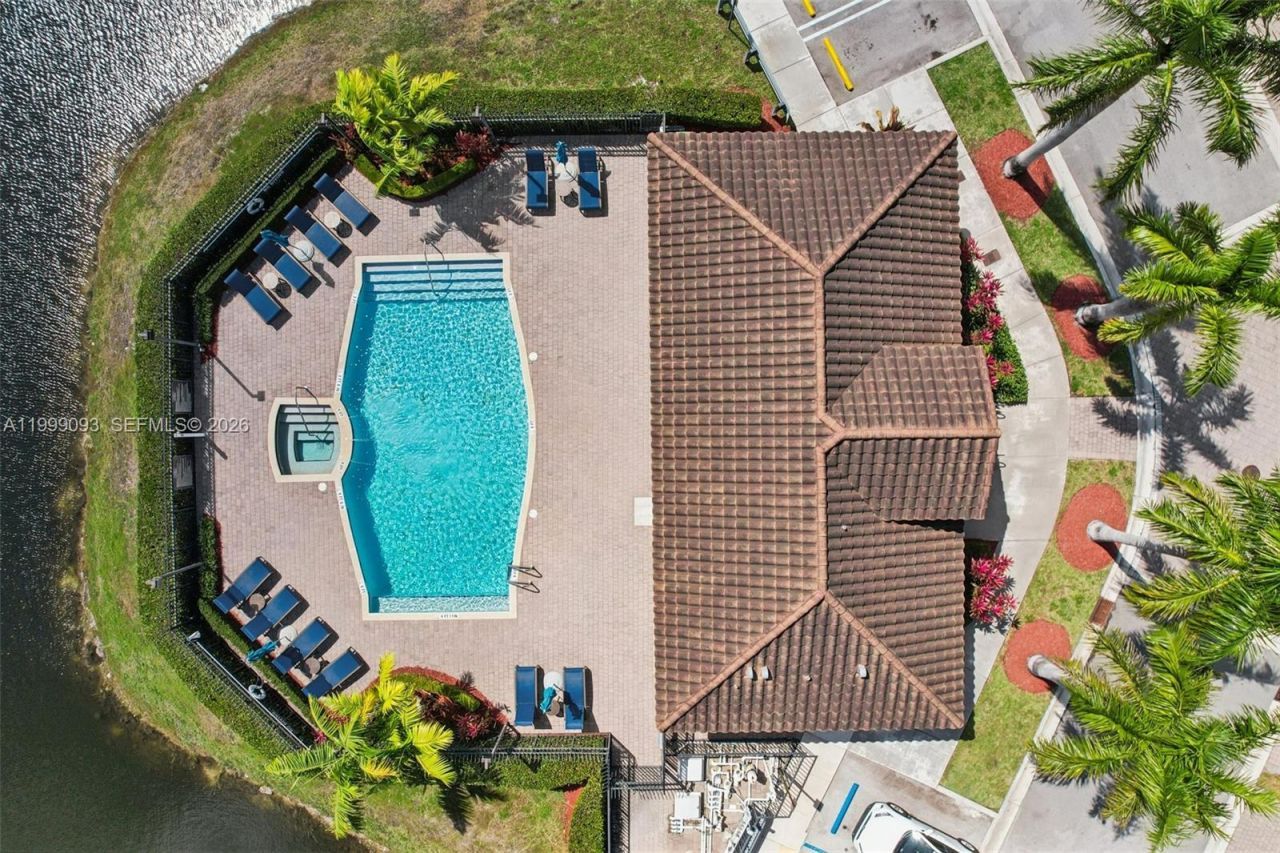 18431 NW 89th Ct, Hialeah, FL 33018 Photo