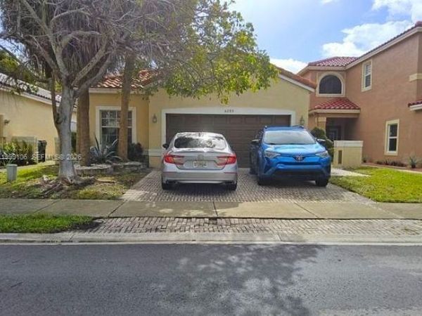 6232 NW 36th Ave , Coconut Creek, FL 33073