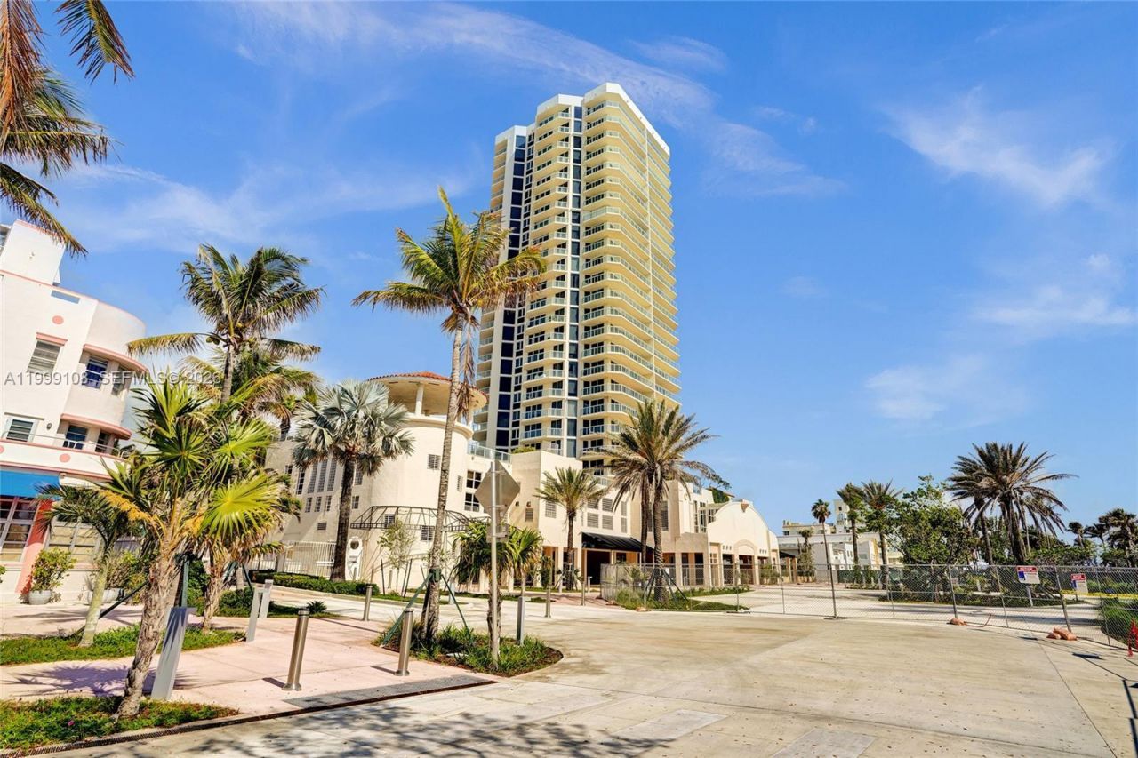 7330 Ocean Ter, Unit 8-C, Miami Beach, FL 33141 Photo