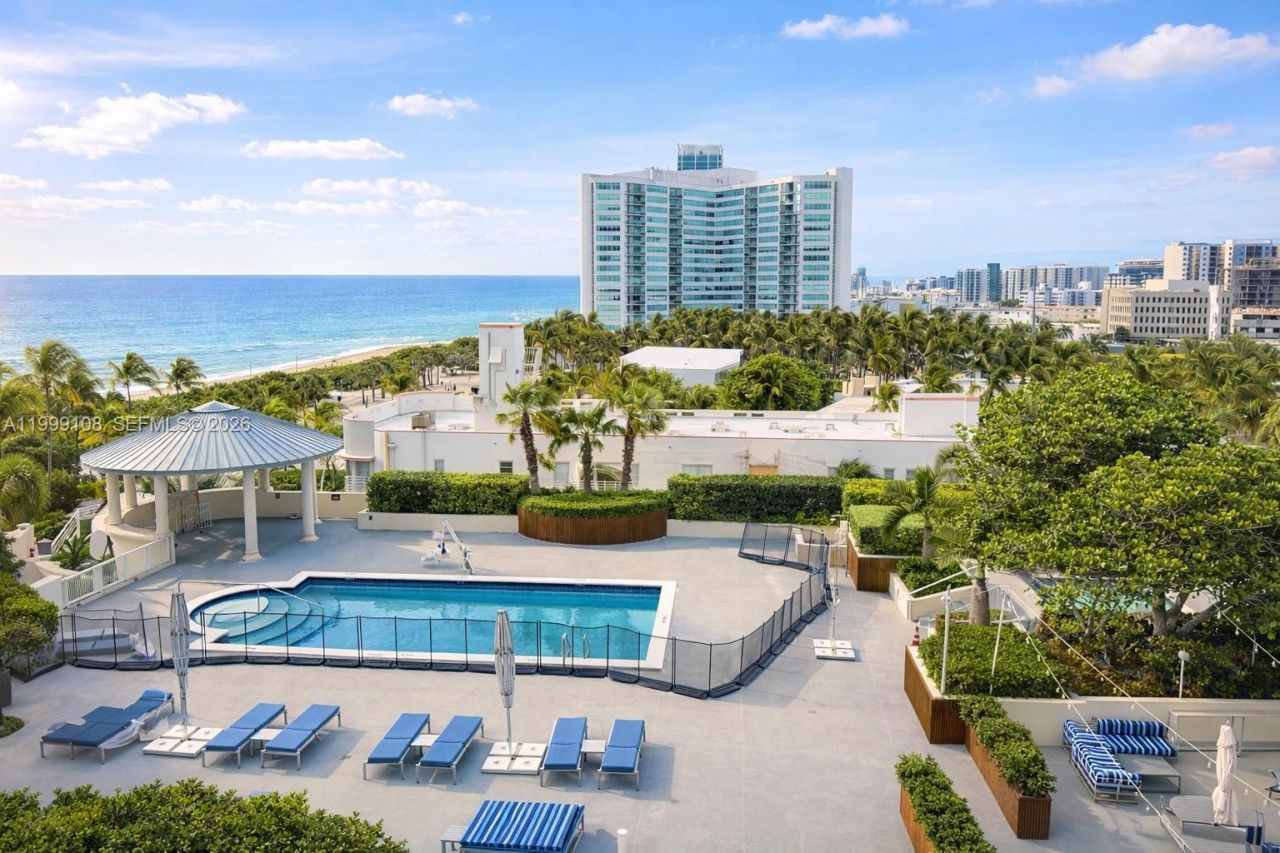 7330 Ocean Ter, Unit 8-C, Miami Beach, FL 33141 Photo