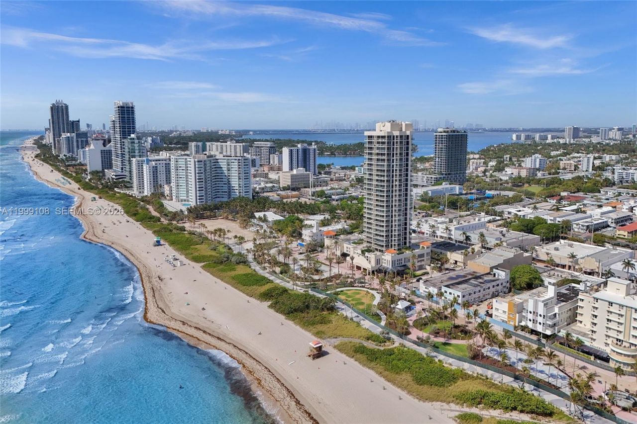 7330 Ocean Ter, Unit 8-C, Miami Beach, FL 33141 Photo
