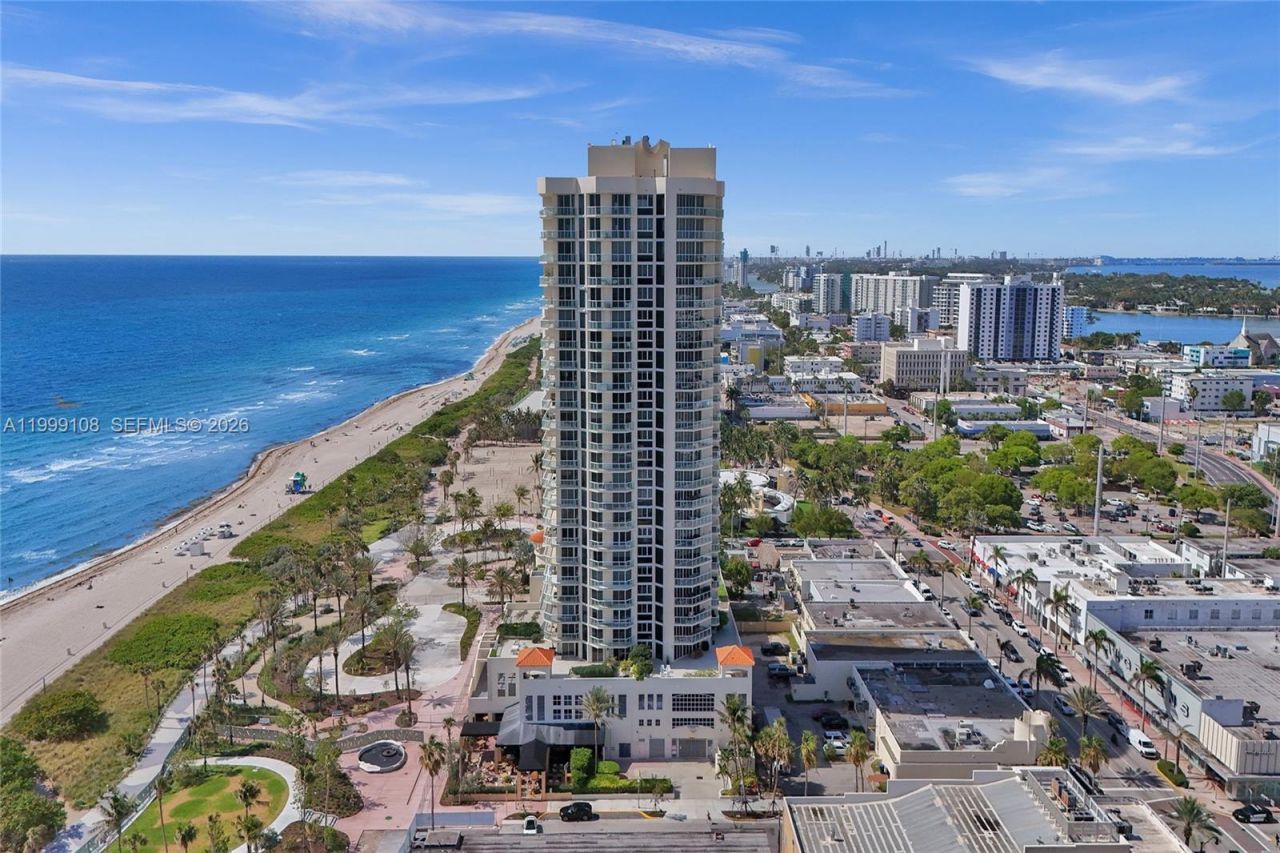 7330 Ocean Ter, Unit 8-C, Miami Beach, FL 33141 Photo