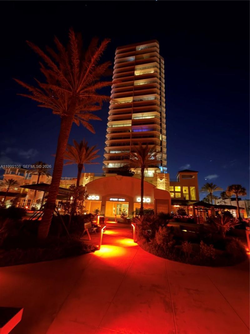 7330 Ocean Ter, Unit 8-C, Miami Beach, FL 33141 Photo