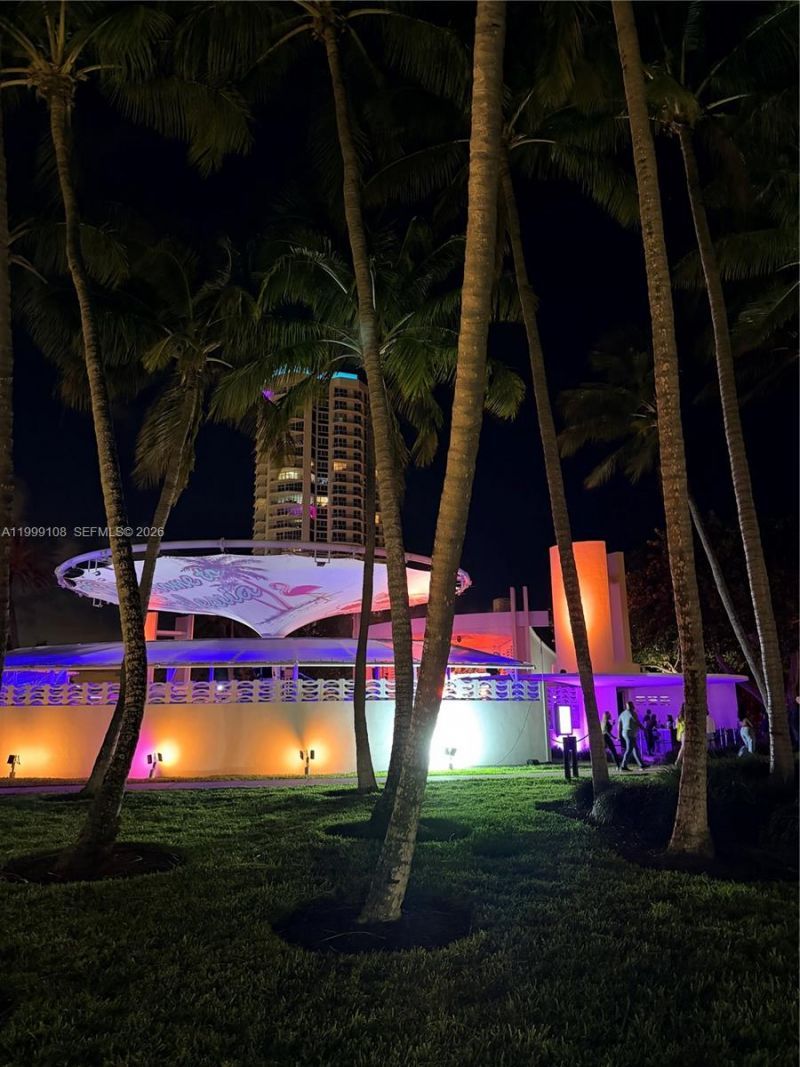 7330 Ocean Ter, Unit 8-C, Miami Beach, FL 33141 Photo