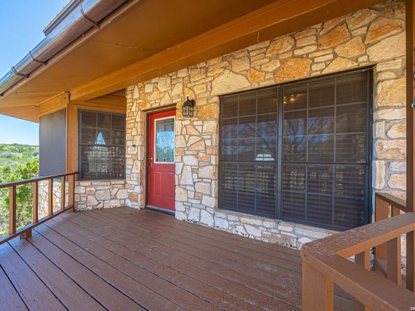 194 NW Hills Dr, Kerrville, TX 78028