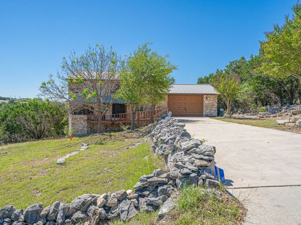 194 NW Hills Dr, Kerrville, TX 78028