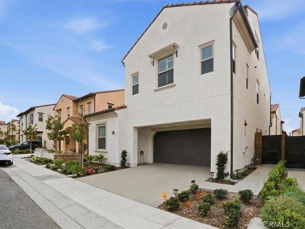 107 Starbright, Irvine, CA 92618