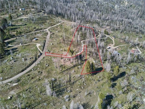 7000 Pine View Drive, Springville, CA 93265