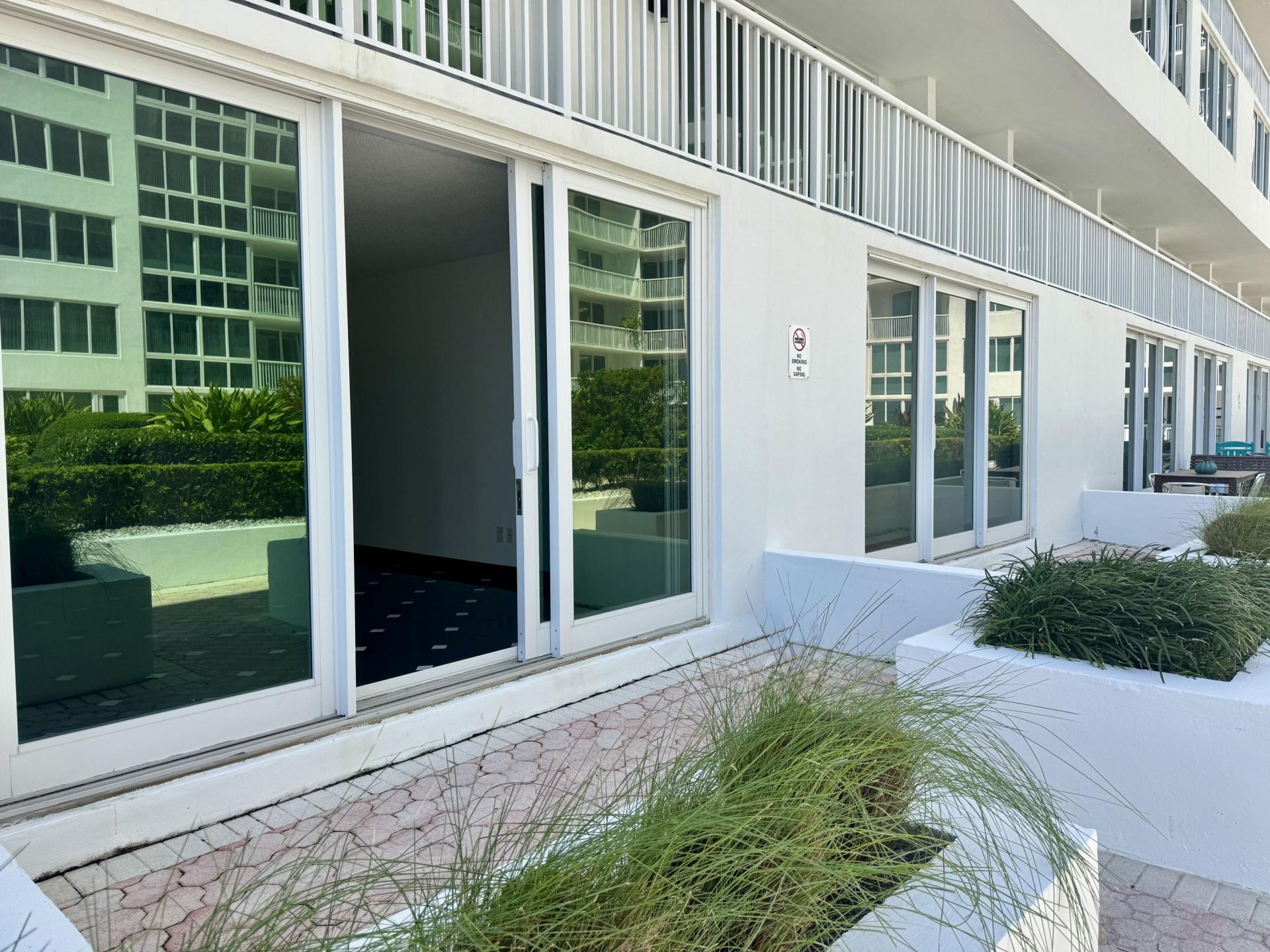 5401 Collins Avenue, Unit Apt 144, Miami Beach, FL 33140 Photo