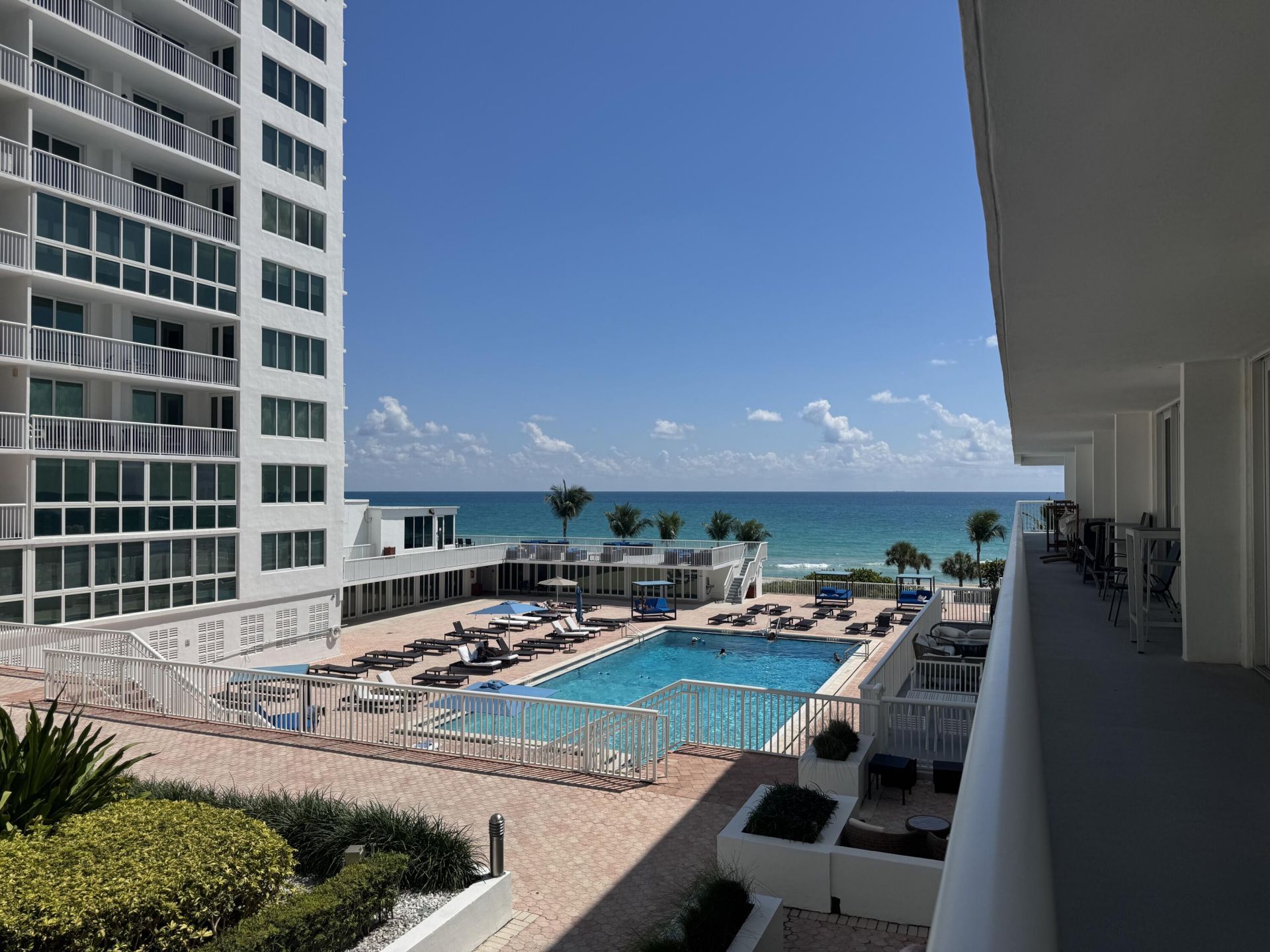 5401 Collins Avenue, Unit Apt 144, Miami Beach, FL 33140 Photo