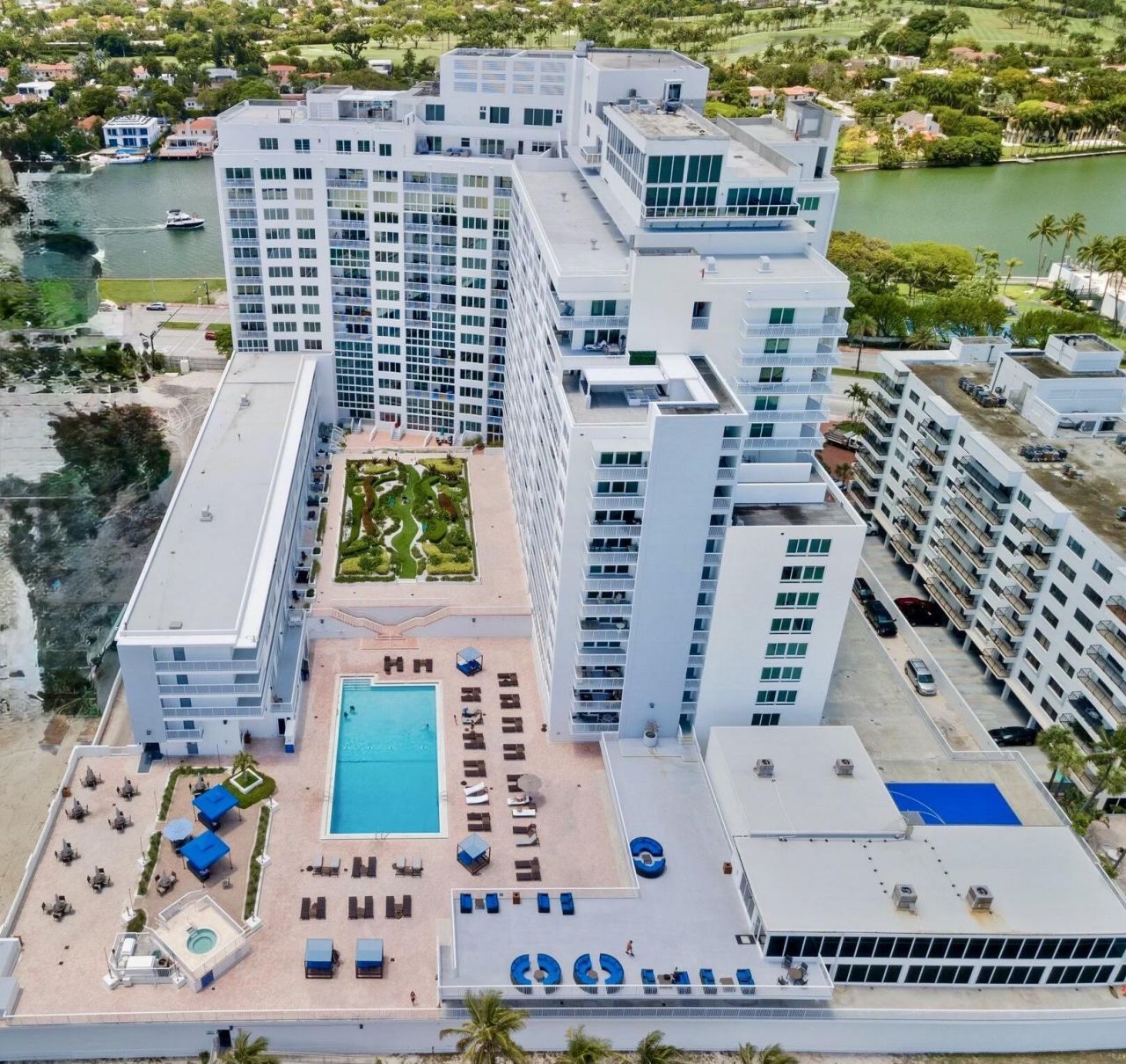 5401 Collins Avenue, Unit Apt 144, Miami Beach, FL 33140 Photo