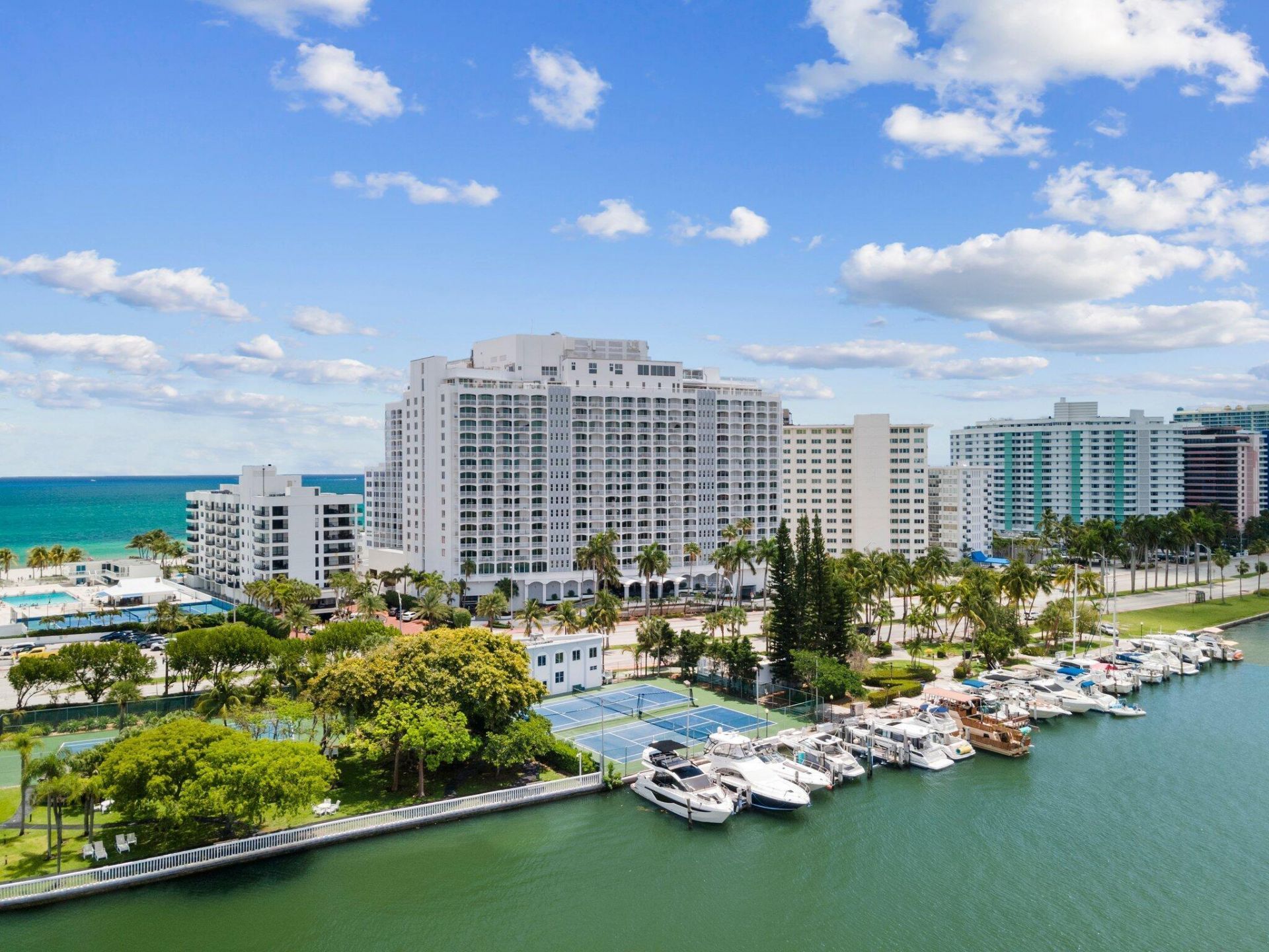 5401 Collins Avenue, Unit Apt 144, Miami Beach, FL 33140 Photo