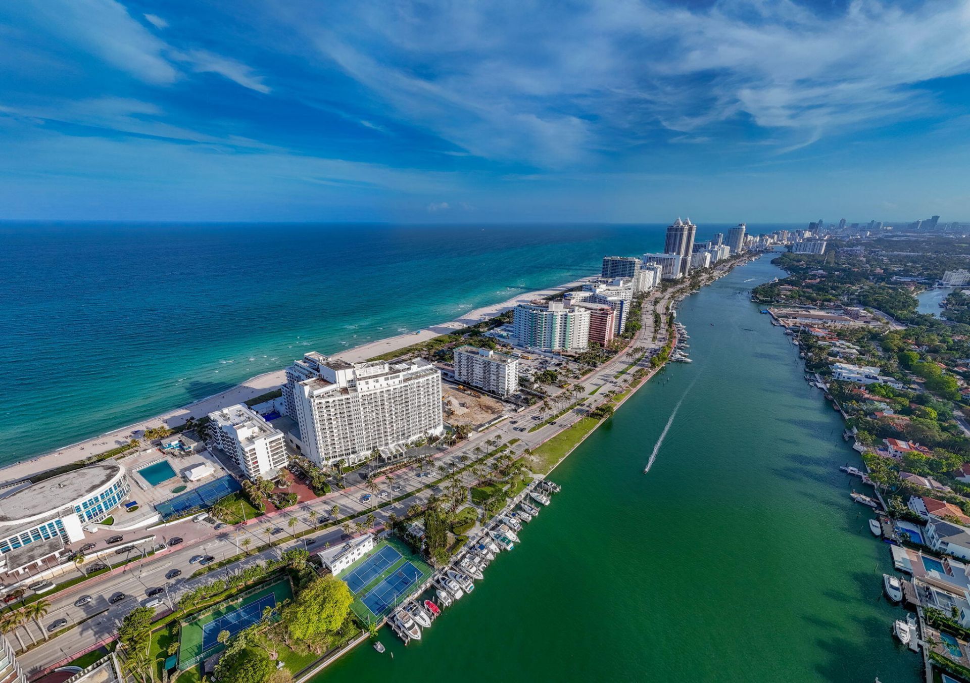 5401 Collins Avenue, Unit Apt 144, Miami Beach, FL 33140 Photo