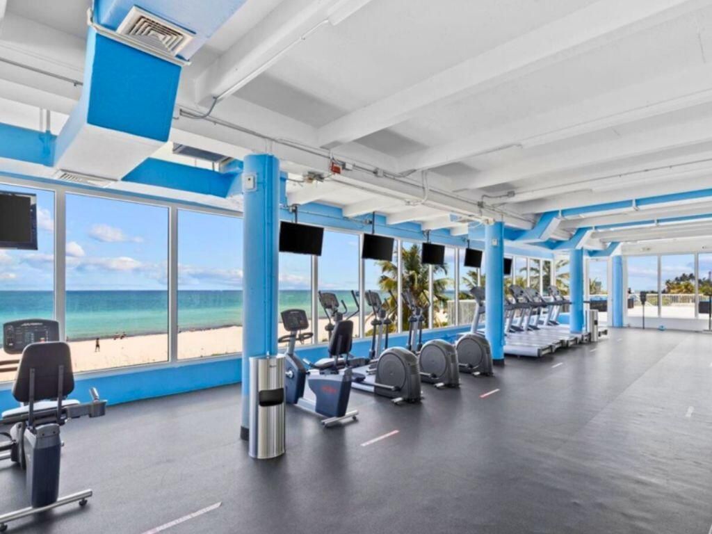 5401 Collins Avenue, Unit Apt 144, Miami Beach, FL 33140 Photo