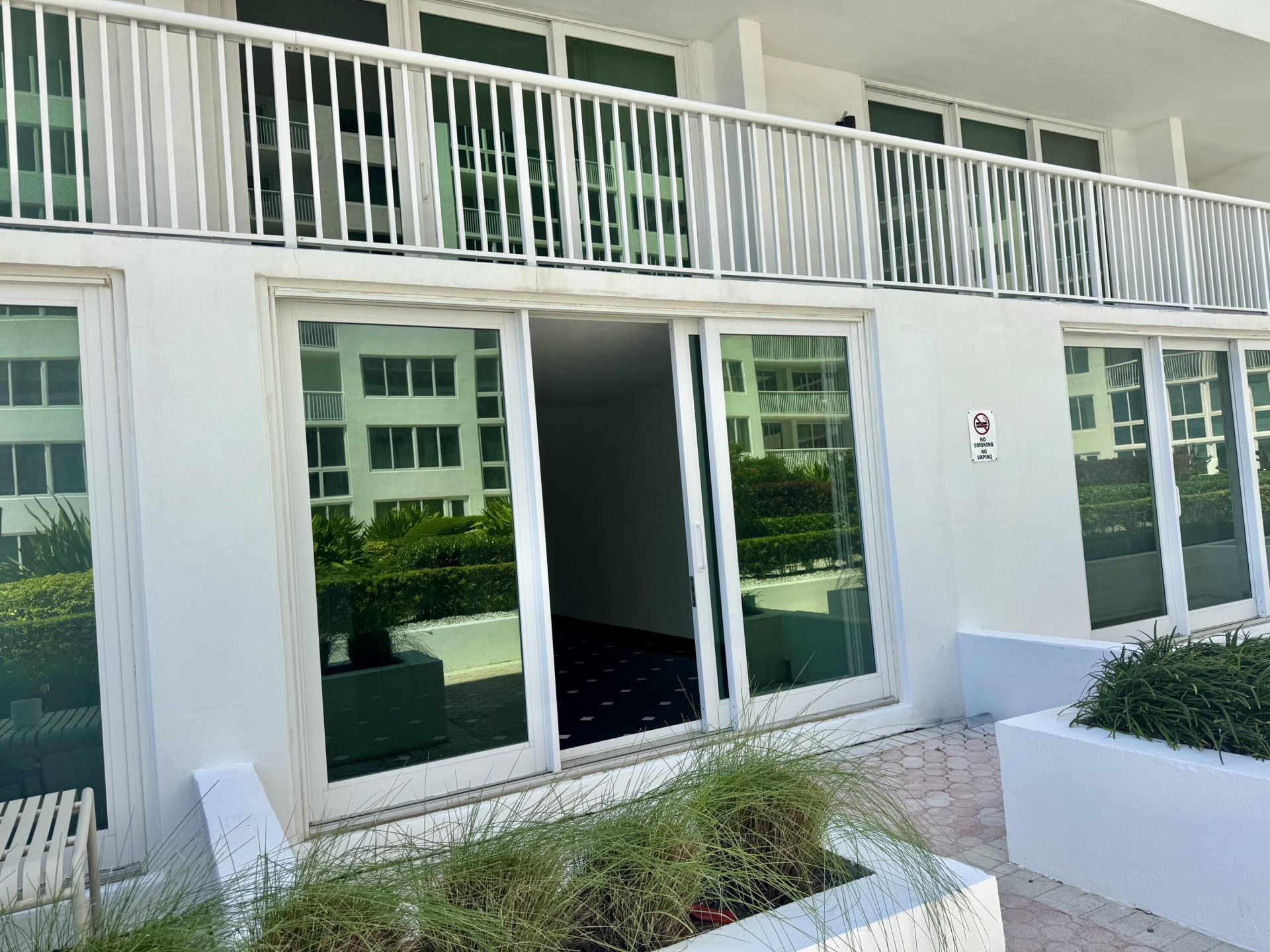 5401 Collins Avenue, Unit Apt 144, Miami Beach, FL 33140 Photo