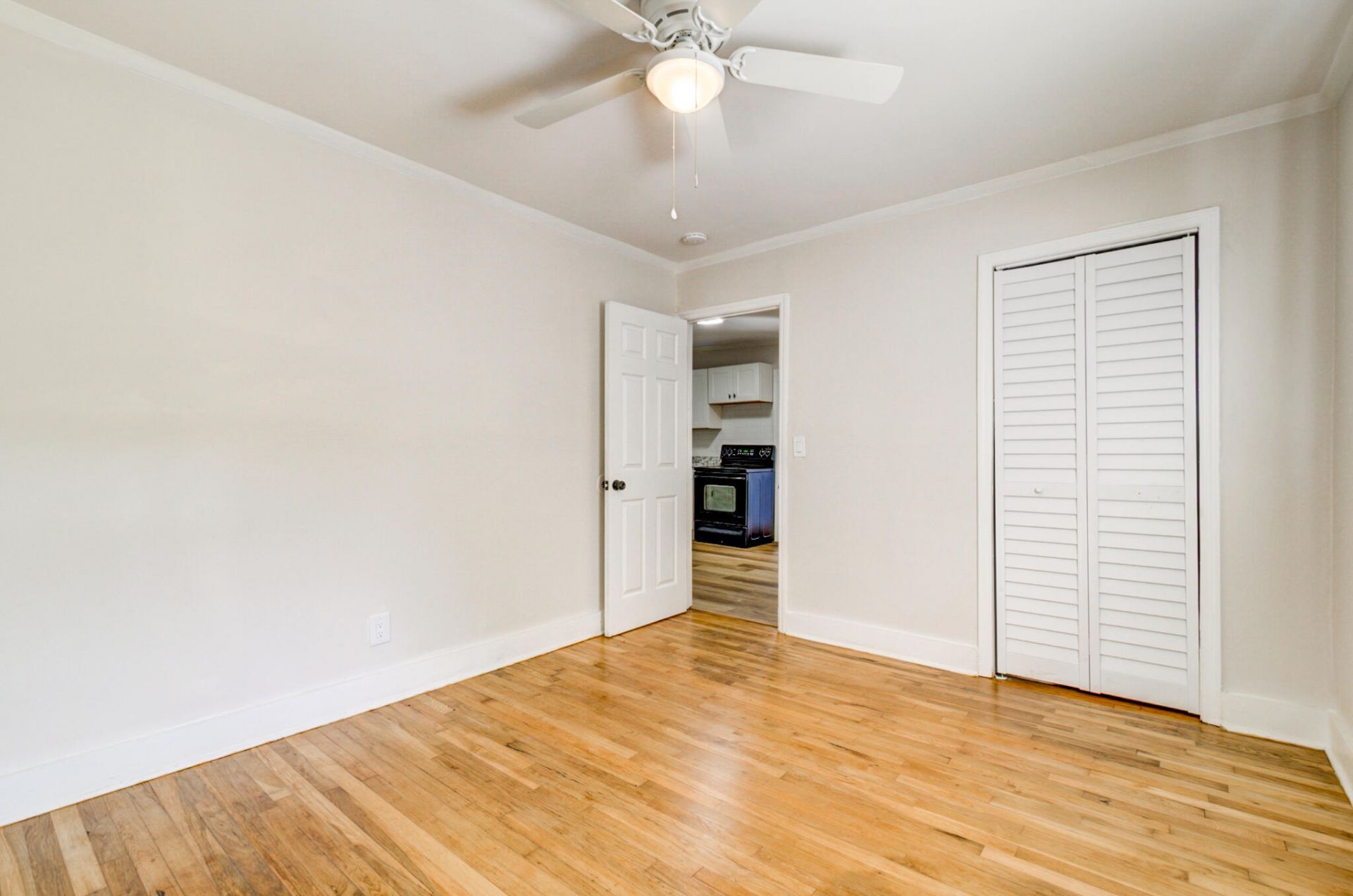 5877 Kirkwood Avenue Photo 13