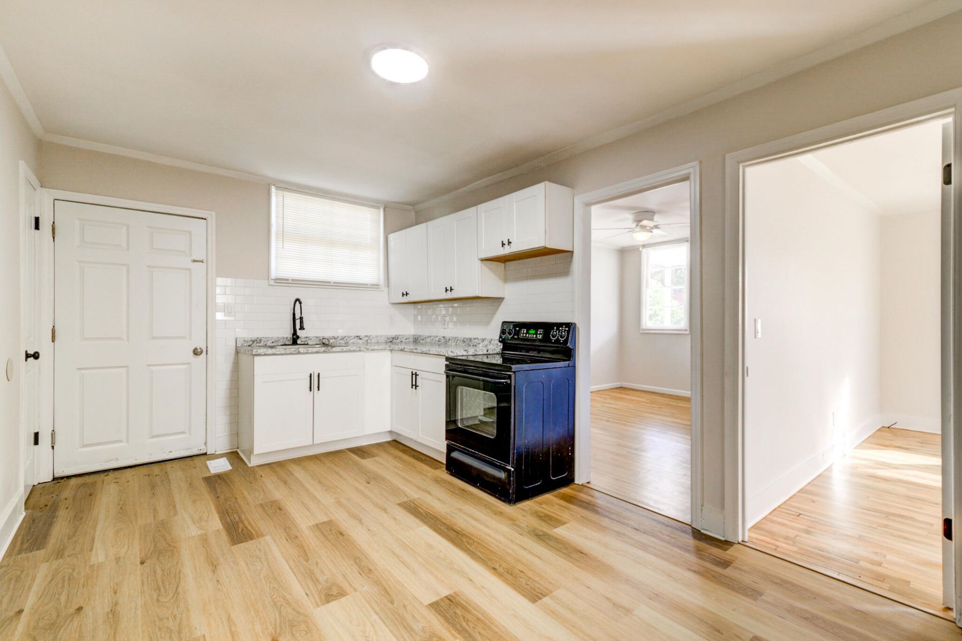 5877 Kirkwood Avenue Photo 7