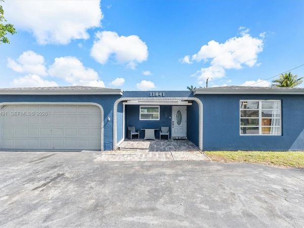 11841 NW 30th Pl, Sunrise, FL 33323