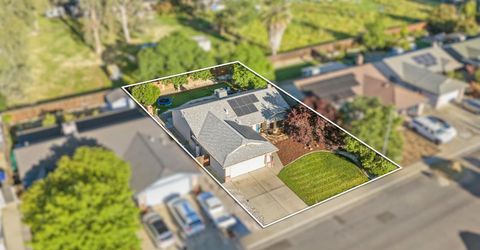 1313 Silver Spur Cir, Lincoln, CA 95648 Photo