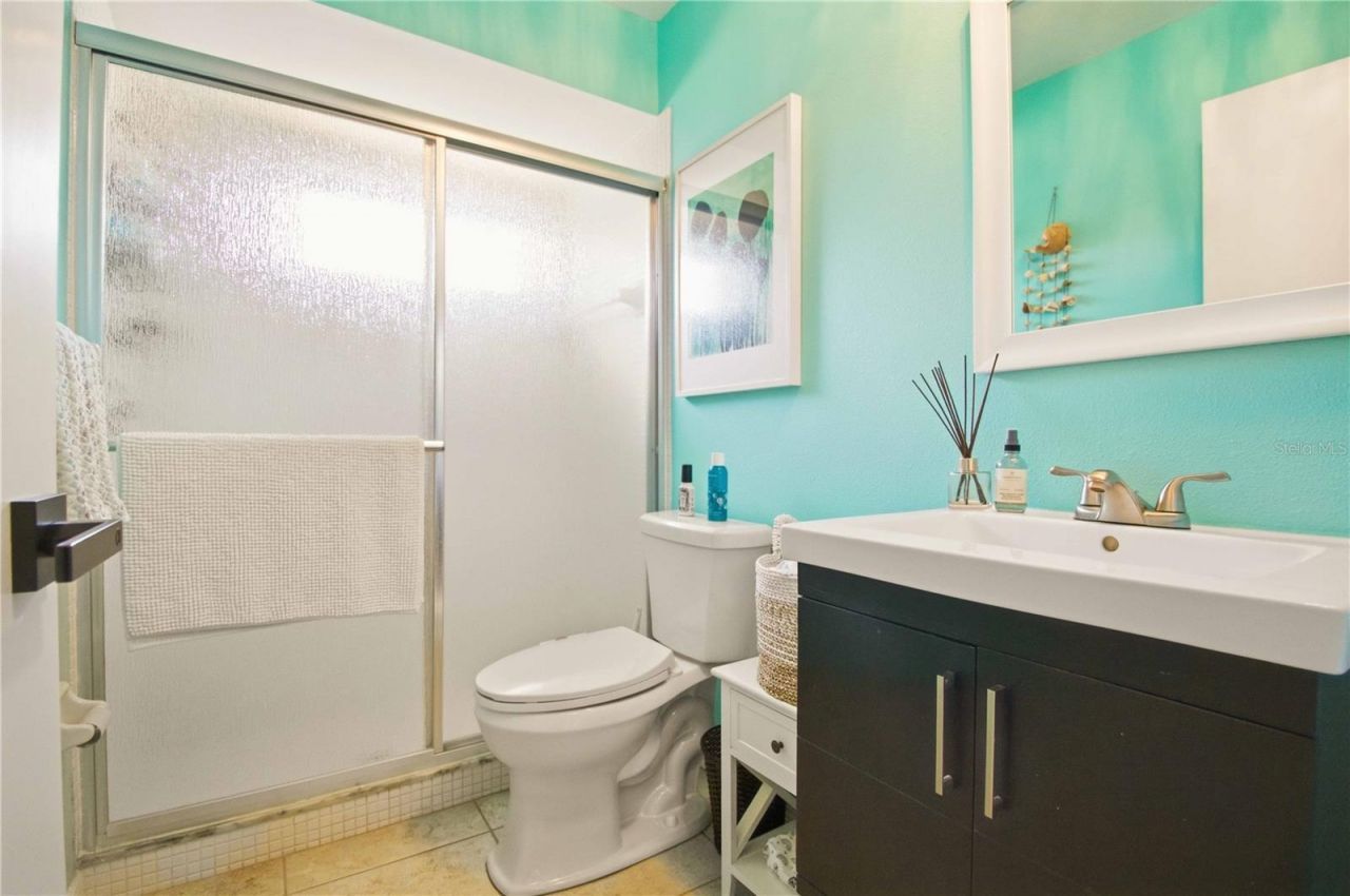 7354 W Country Club Drive N, Sarasota, FL 34243 Photo