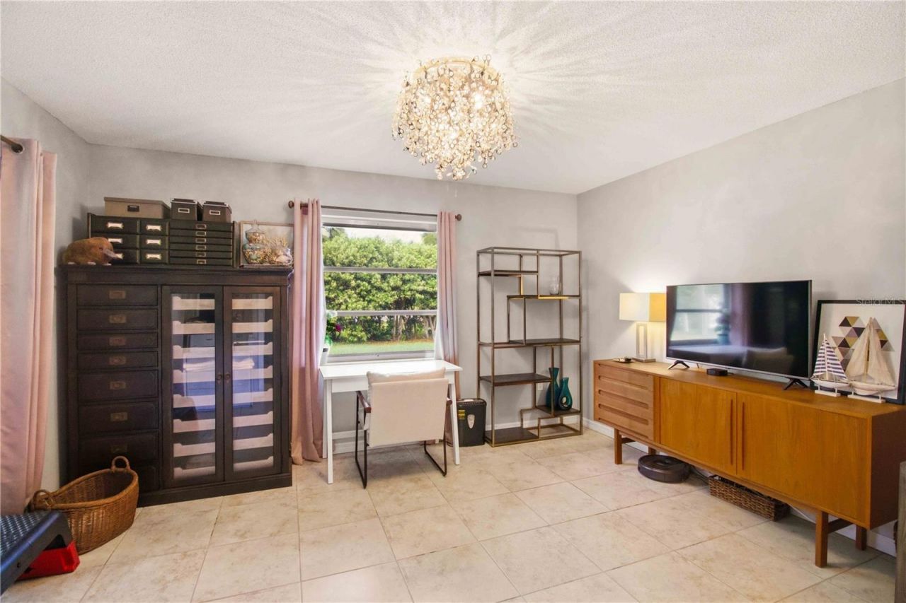 7354 W Country Club Drive N, Sarasota, FL 34243 Photo