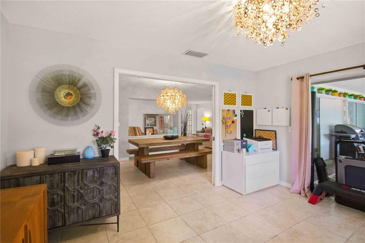 7354 W Country Club Drive N, Sarasota, FL 34243 Photo
