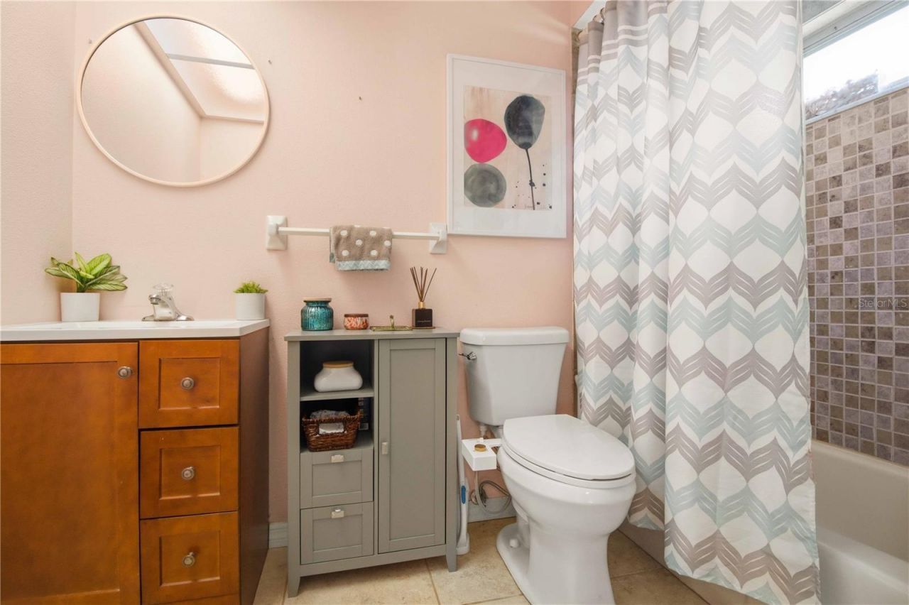 7354 W Country Club Drive N, Sarasota, FL 34243 Photo