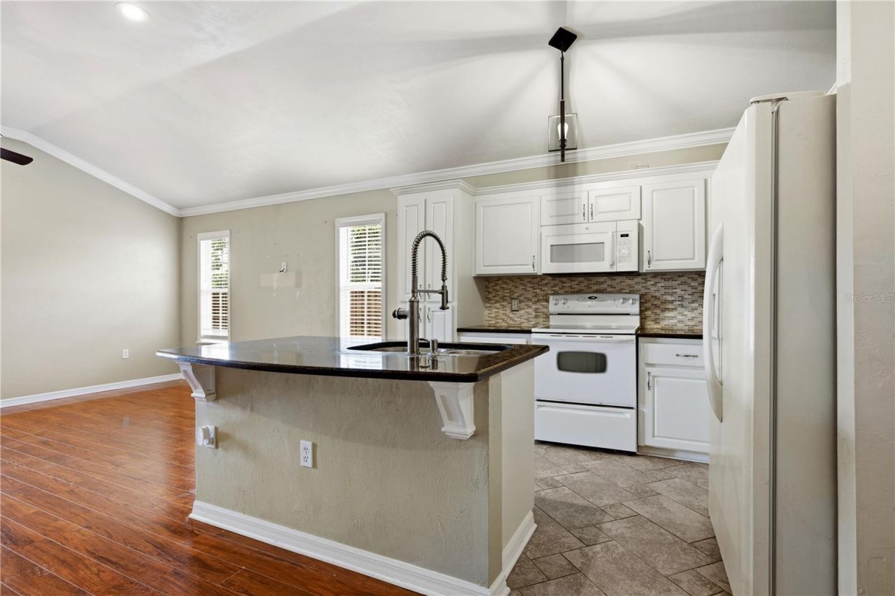 25488 NW 10th Avenue , Newberry, FL 32669 Photo