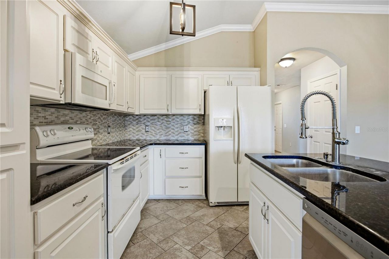 25488 NW 10th Avenue , Newberry, FL 32669 Photo