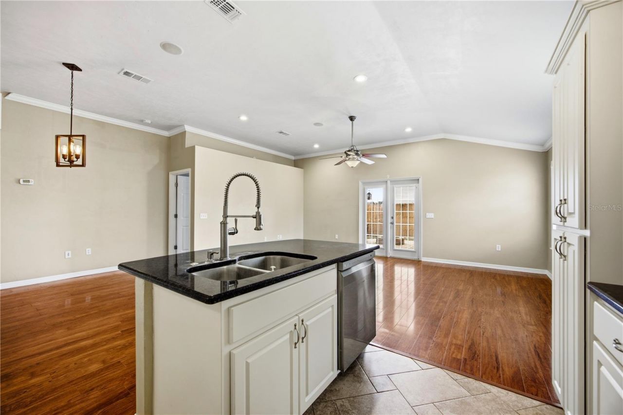 25488 NW 10th Avenue , Newberry, FL 32669 Photo