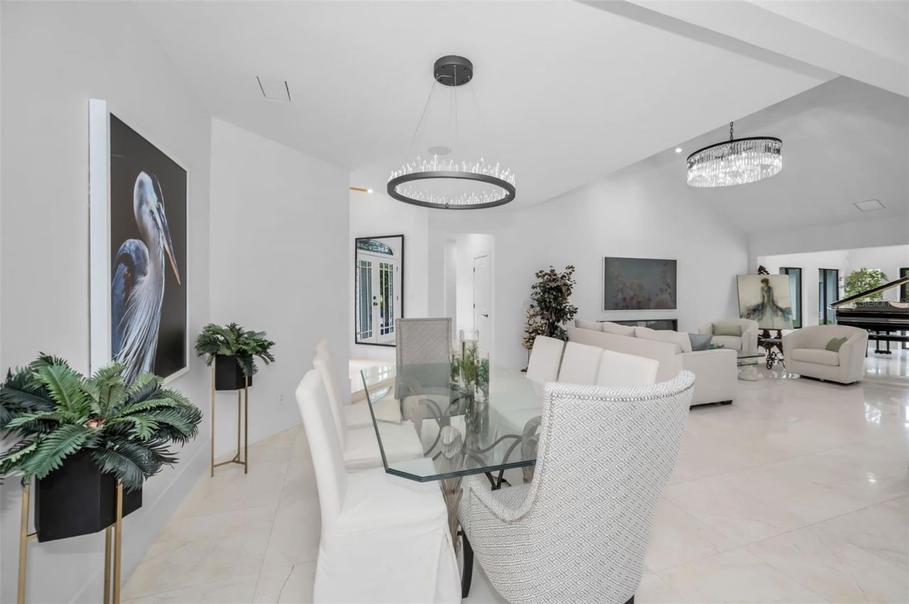 2521 Lake Ellen Drive, Tampa, FL 33618 Photo