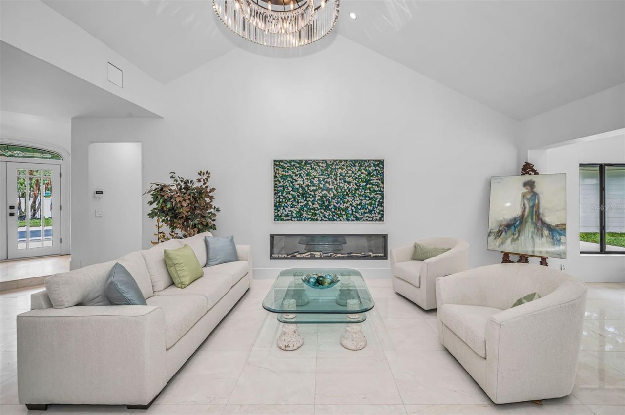 2521 Lake Ellen Drive, Tampa, FL 33618 Photo