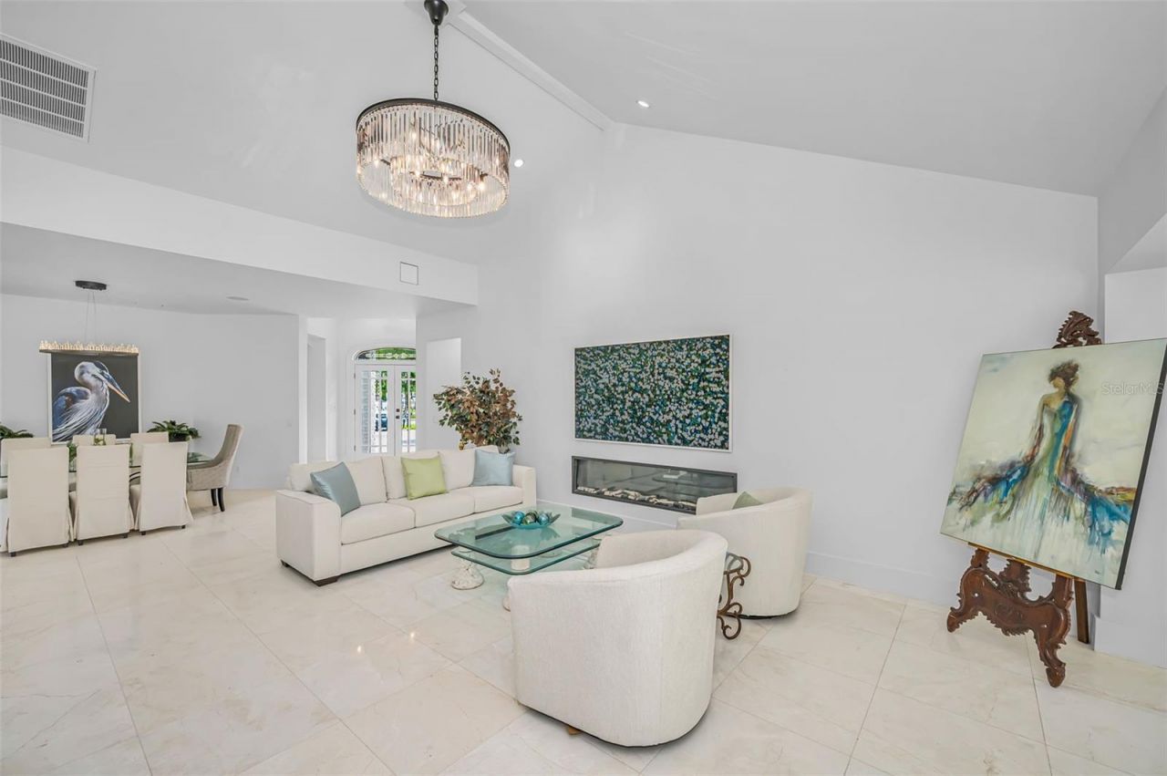 2521 Lake Ellen Drive, Tampa, FL 33618 Photo