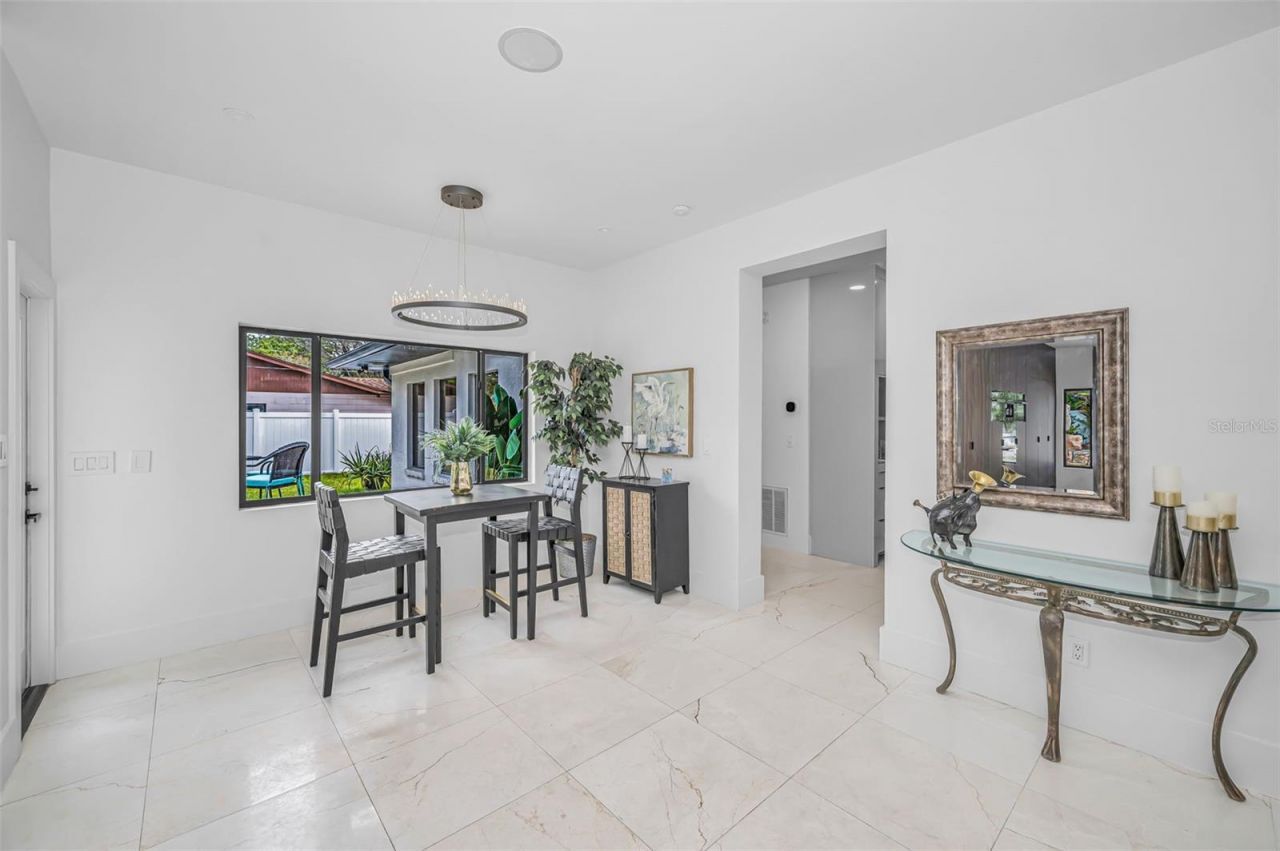 2521 Lake Ellen Drive, Tampa, FL 33618 Photo