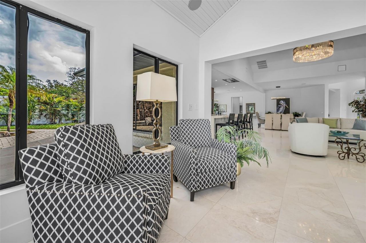 2521 Lake Ellen Drive, Tampa, FL 33618 Photo