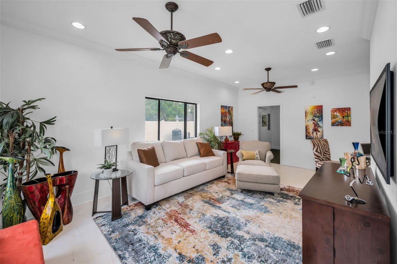 2521 Lake Ellen Drive, Tampa, FL 33618 Photo