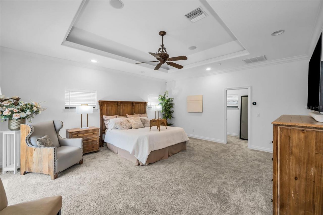 2521 Lake Ellen Drive, Tampa, FL 33618 Photo